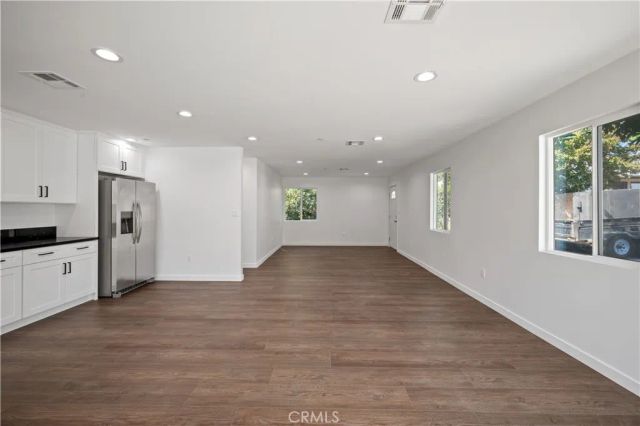 7445 Balcom Avenue, Reseda, CA 91335