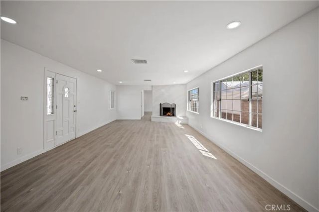 7445 Balcom Avenue, Reseda, CA 91335