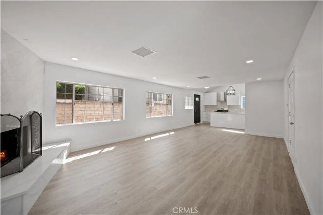 7445 Balcom Avenue, Reseda, CA 91335