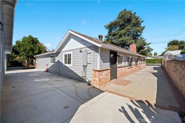 7445 Balcom Avenue, Reseda, CA 91335