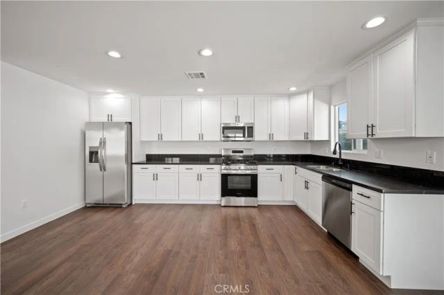 7445 Balcom Avenue, Reseda, CA 91335