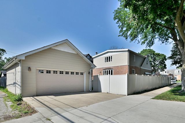 7357 N Oketo Avenue, Chicago, IL 60631
