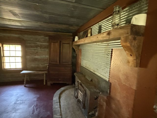 219 Henryville RD, Ethridge, TN 38456