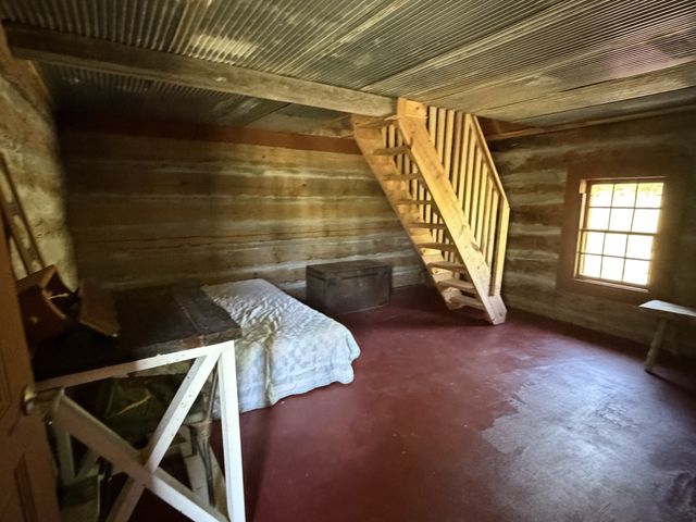 219 Henryville RD, Ethridge, TN 38456