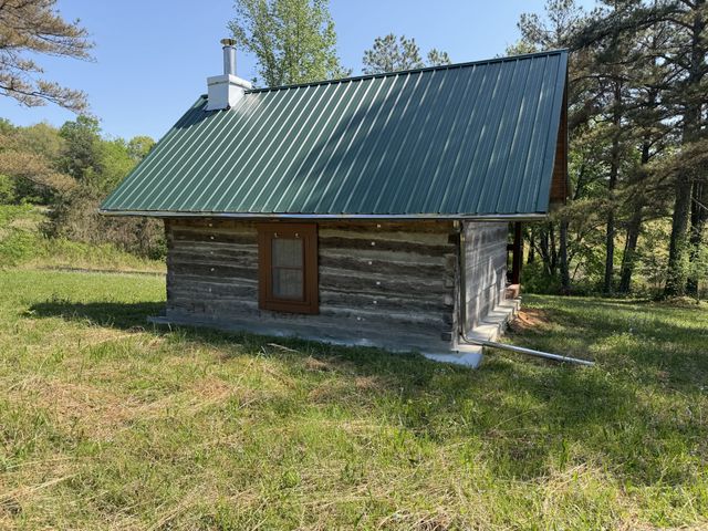 219 Henryville RD, Ethridge, TN 38456