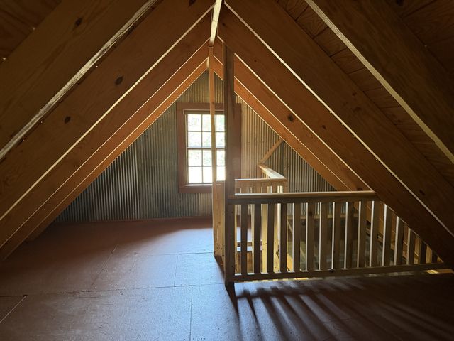 219 Henryville RD, Ethridge, TN 38456