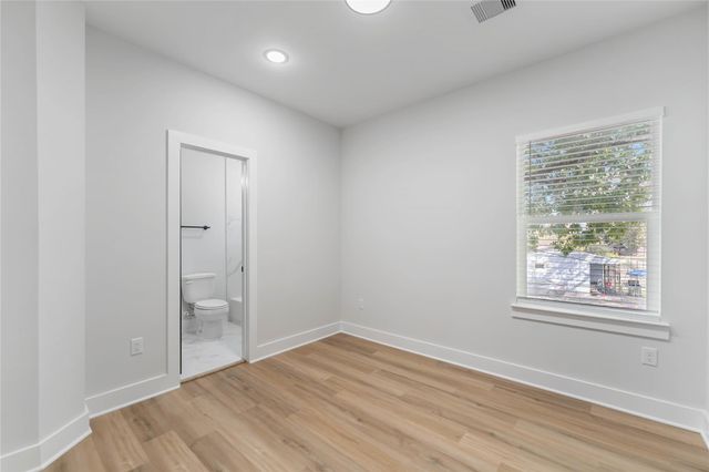 6909 S Hall Street B, Houston, TX 77028