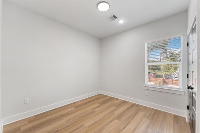 6909 S Hall Street B, Houston, TX 77028