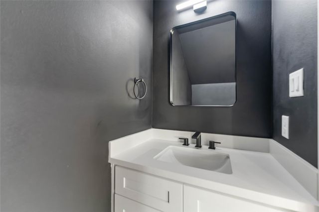 6909 S Hall Street B, Houston, TX 77028