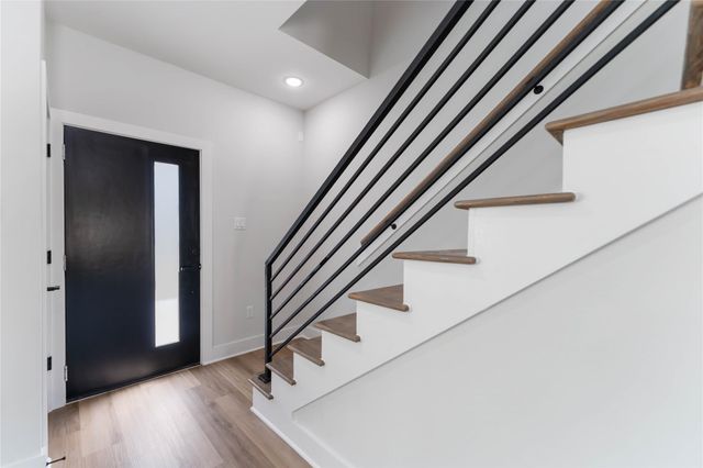 6909 S Hall Street B, Houston, TX 77028