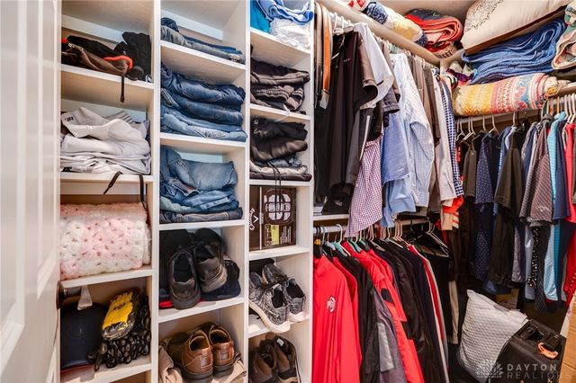 3072 Leonora Drive, Dayton, OH 45420