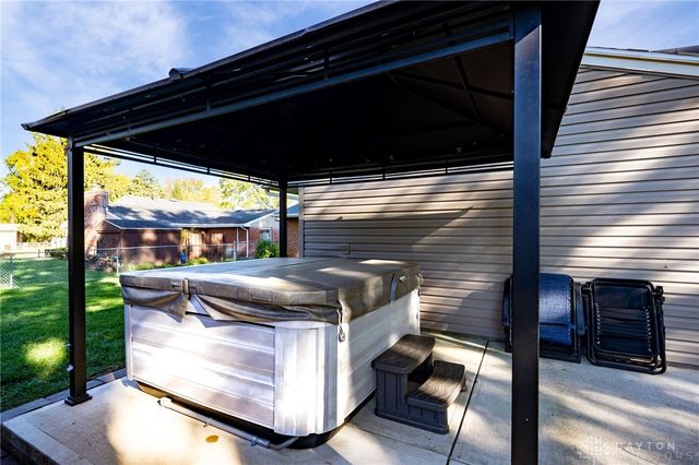 3072 Leonora Drive, Dayton, OH 45420