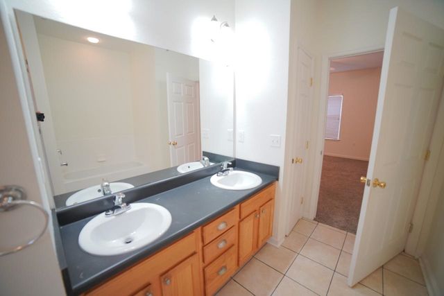 829 Dent Street, Tallahassee, FL 32304