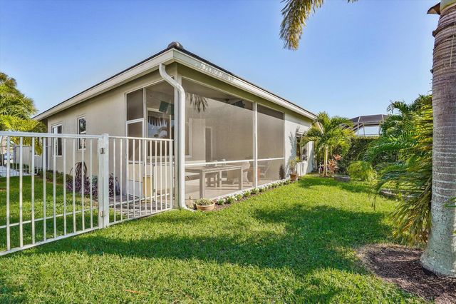 2622 Country Golf Drive, Wellington, FL 33414