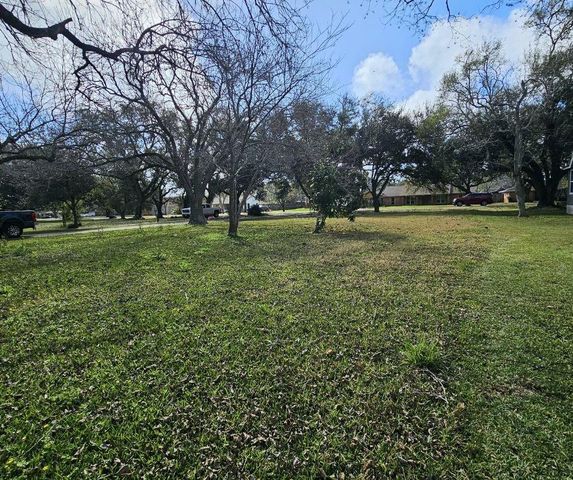 0000 Mcarthur Dr, La Marque, TX 77568