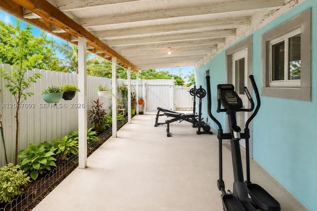 2961 NW 173rd Ter, Miami Gardens, FL 33056