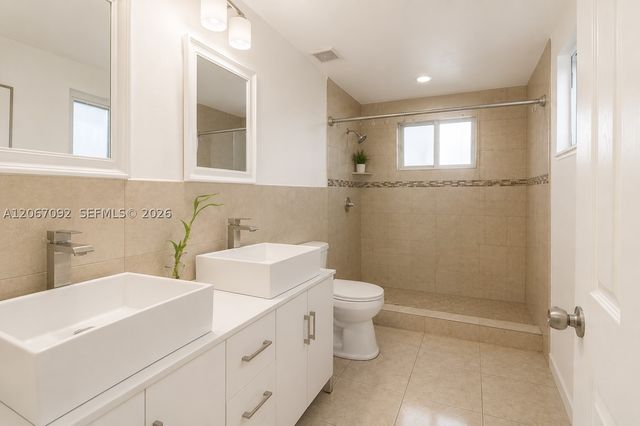 2961 NW 173rd Ter, Miami Gardens, FL 33056