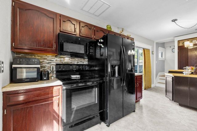 919 Main St. N, Minot, ND 58703