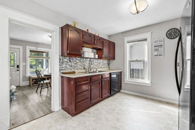 919 Main St. N, Minot, ND 58703