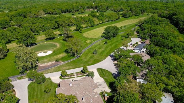 250 Arapaho Circle, Lake Quivira, KS 66217