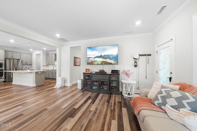 1916 Kings Knot Court, Apex, NC 27502