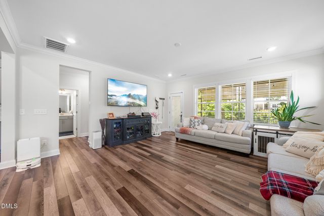 1916 Kings Knot Court, Apex, NC 27502