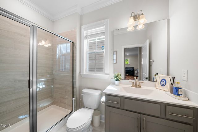 1916 Kings Knot Court, Apex, NC 27502