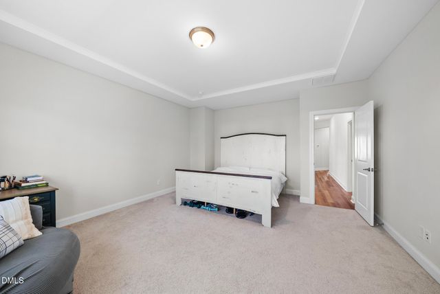 1916 Kings Knot Court, Apex, NC 27502