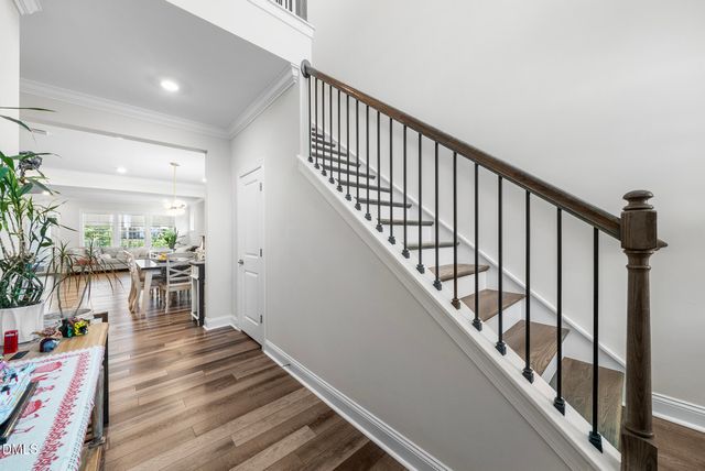 1916 Kings Knot Court, Apex, NC 27502