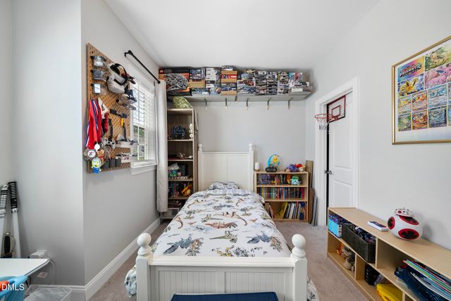 1916 Kings Knot Court, Apex, NC 27502