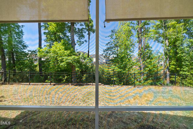 1916 Kings Knot Court, Apex, NC 27502