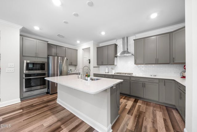 1916 Kings Knot Court, Apex, NC 27502