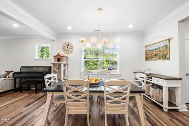 1916 Kings Knot Court, Apex, NC 27502