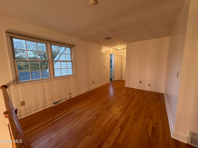 48 Commonwealth Drive, Bethlehem, NY 12077