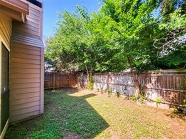 1433 Palmnold Circle W, Fort Worth, TX 76120
