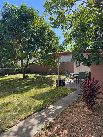 1790 NW 19th St, Miami, FL 33125