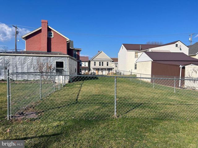 166 W MAIN STREET, Fayetteville, PA 17222