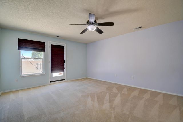 5425 Roosevelt Loop NE, Rio Rancho, NM 87144