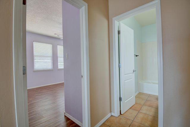 5425 Roosevelt Loop NE, Rio Rancho, NM 87144