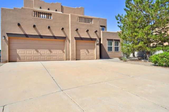 5425 Roosevelt Loop NE, Rio Rancho, NM 87144