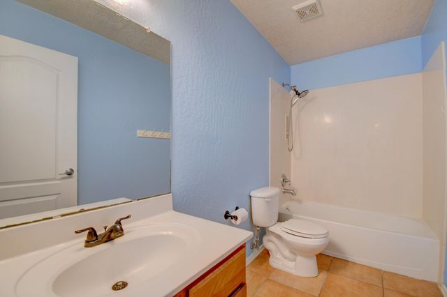 5425 Roosevelt Loop NE, Rio Rancho, NM 87144