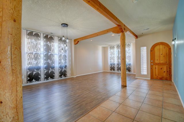 5425 Roosevelt Loop NE, Rio Rancho, NM 87144