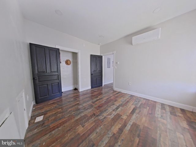 5331 WAYNE AVE, Philadelphia, PA 19144
