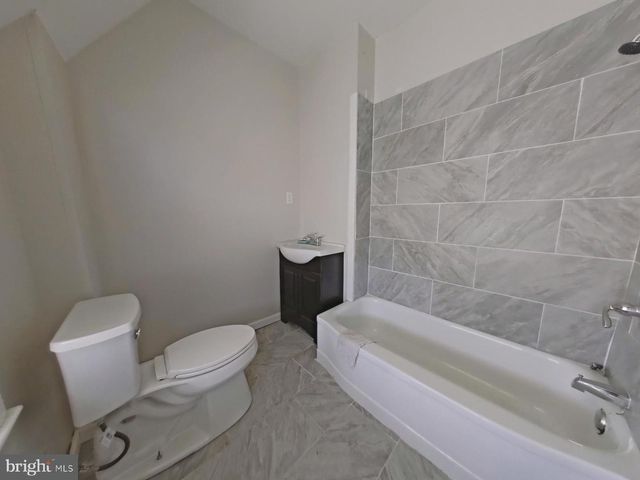5331 WAYNE AVE, Philadelphia, PA 19144
