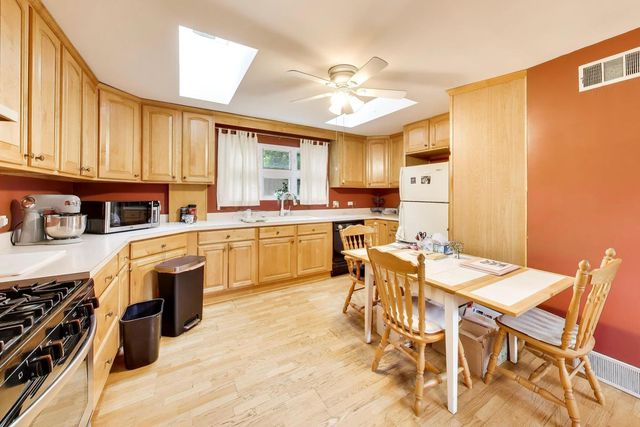 520 S Edgewood Avenue, La Grange, IL 60525