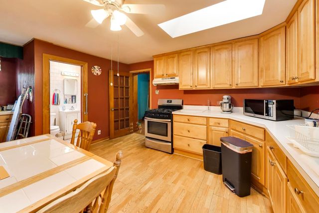 520 S Edgewood Avenue, La Grange, IL 60525