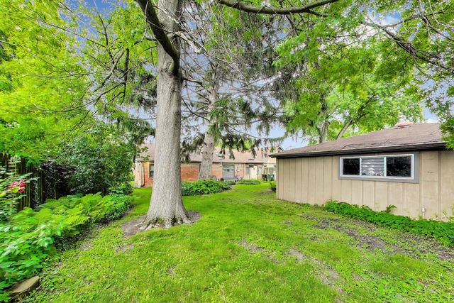 520 S Edgewood Avenue, La Grange, IL 60525