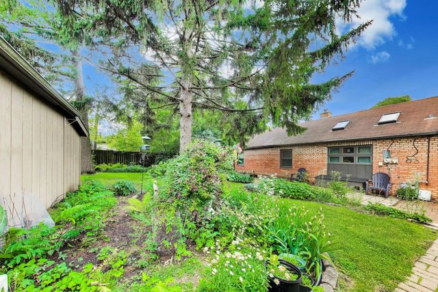 520 S Edgewood Avenue, La Grange, IL 60525