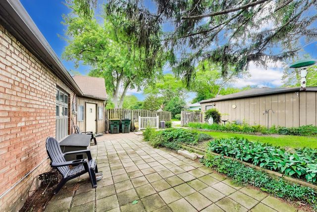 520 S Edgewood Avenue, La Grange, IL 60525