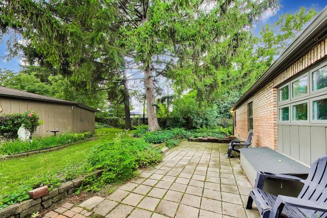 520 S Edgewood Avenue, La Grange, IL 60525